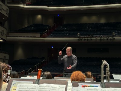  Moss rehearses the Univeristy of Iowa Symphony Band at the 88th ABA Convention (2023).  